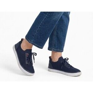 Tommy Bahama Knit Mesh Sneakers Navy Blue Red Accents Size 9.5 EUC Womens